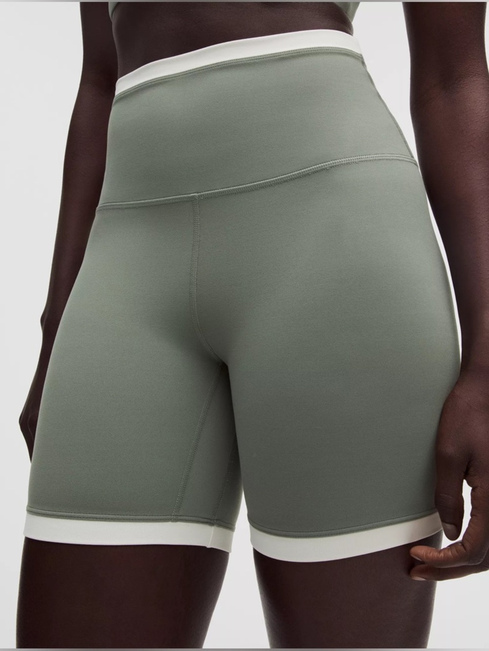 🆕💚 Lululemon Align Super High Rise Short 6” Trim - Willow Leaf/Light Ivory